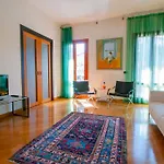 Casa 50 *